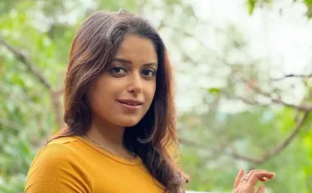 Sneha Paul Biography – Age, Family, Career, Net Worth