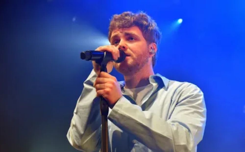 Alex Warren Biography, Age, Height, Net Worth, Family & More